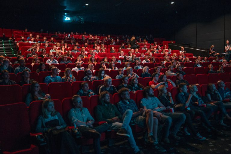 Esteja atento, bilhetes de cinema vão estar a 3,50€! Cinema (Filmes) - New Men