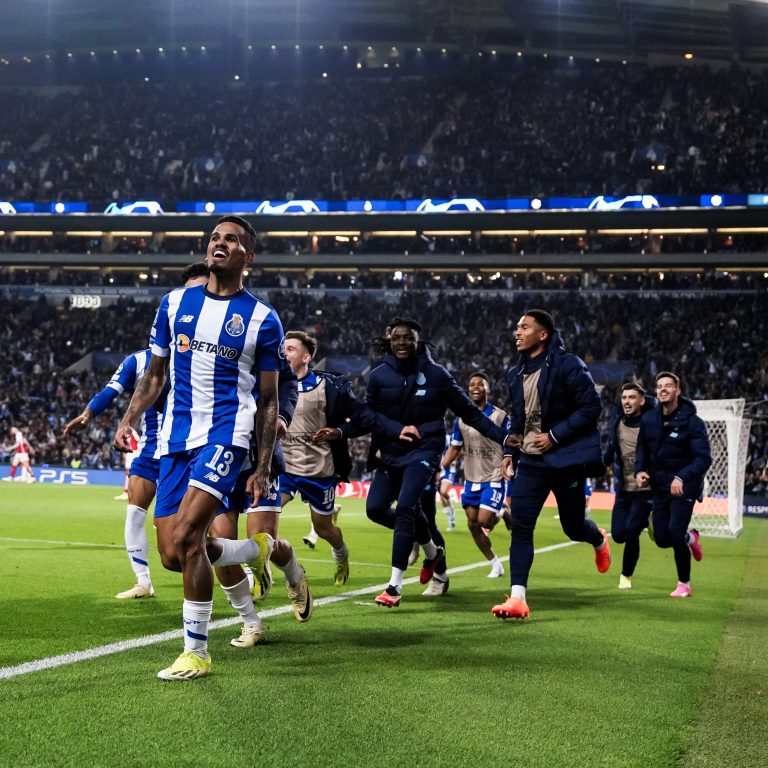 FC Porto 1-0 Arsenal (golo de Galeno)