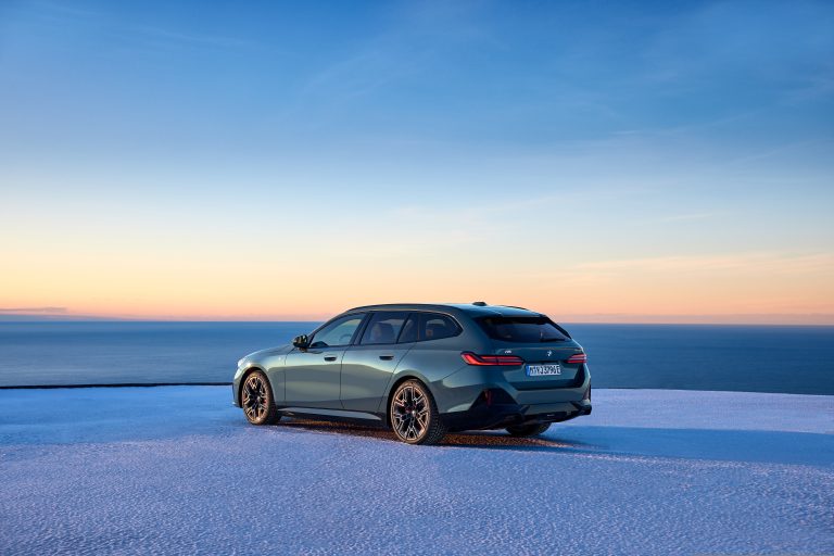 Nova BMW Série 5 Touring com versão 100% elétrica