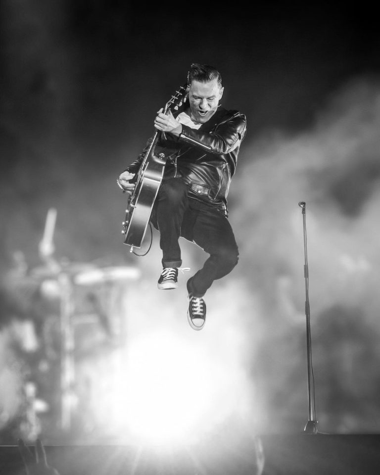 Bryan Adams está de regresso a Portugal e em dose dupla Bryan Adams (foto Steven Stanley)