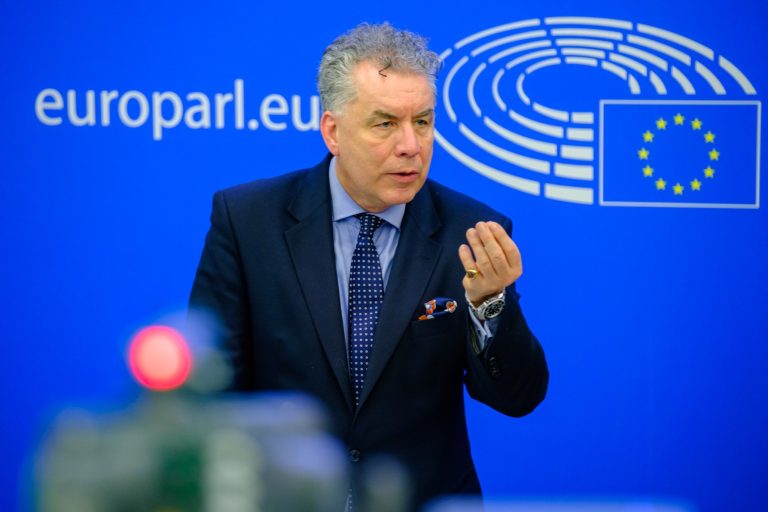 Europa quer aumentar a produção de tecnologia de Impacto Zero