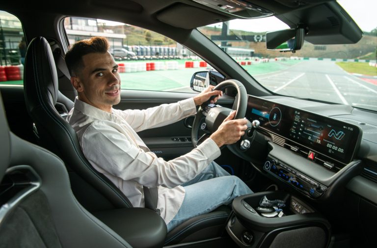 Hyundai Ioniq 5 N Performance já tem preço e o Miguel Oliveira já recebeu um