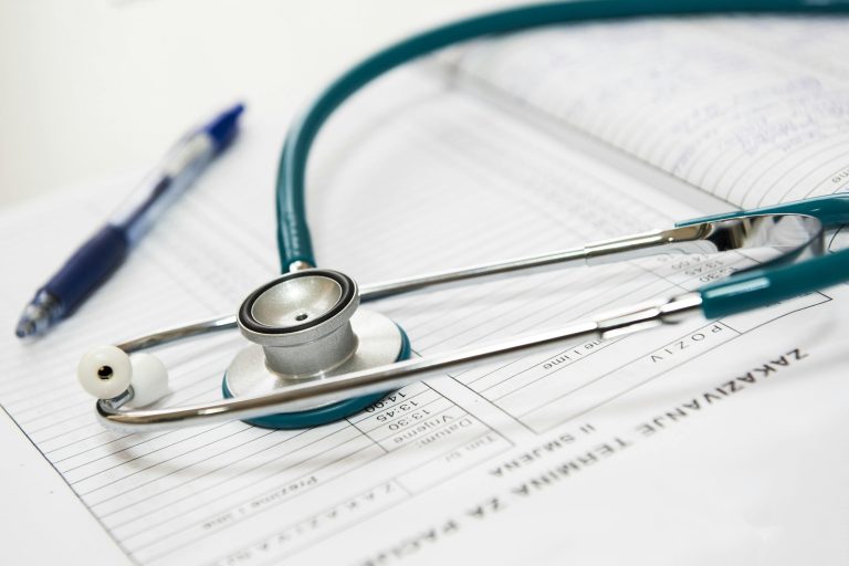 Precisa de médico de família para solicitar uma baixa médica? Médico de família (baixas médicas) - New Men