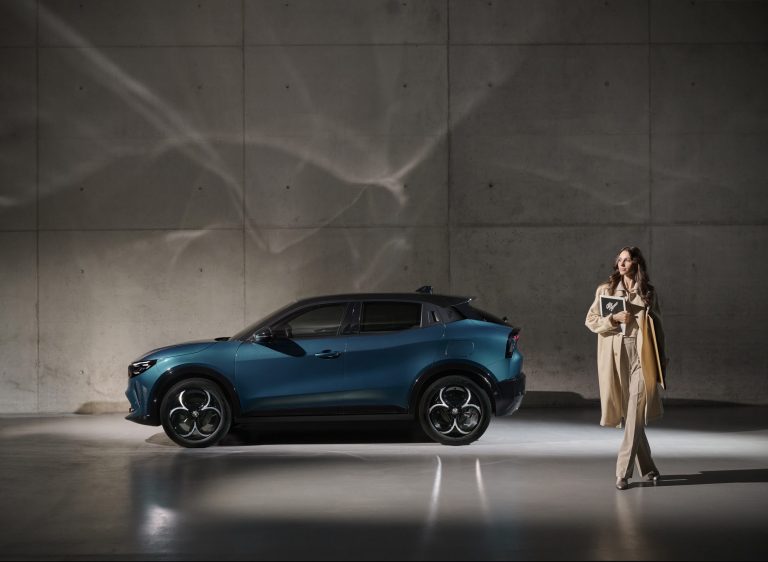 Alfa Romeo Junior Elettrica já tem preços para Portugal