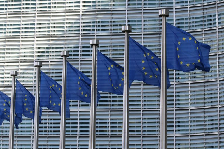 Dia da Europa é celebrado com monumentos iluminados União Europeia (Dia da Europa) - New Men