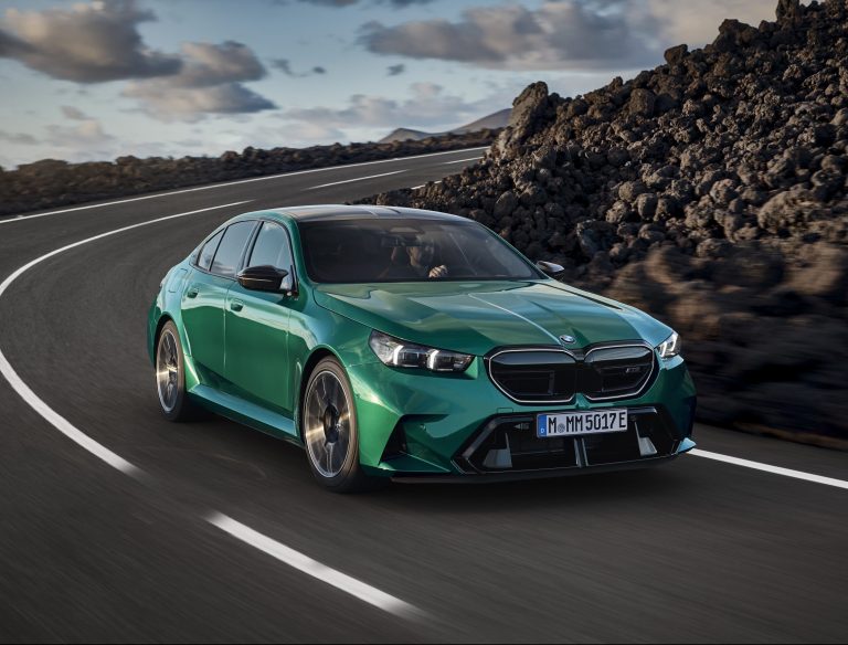 Novo BMW M5 tem 727 cv de potência