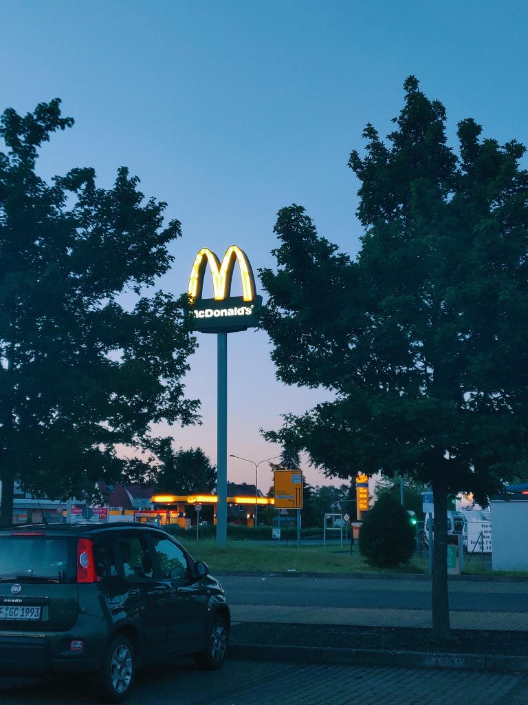 McDonald’s Portugal reforça aposta na categoria de frango com novas receitas McCrispy