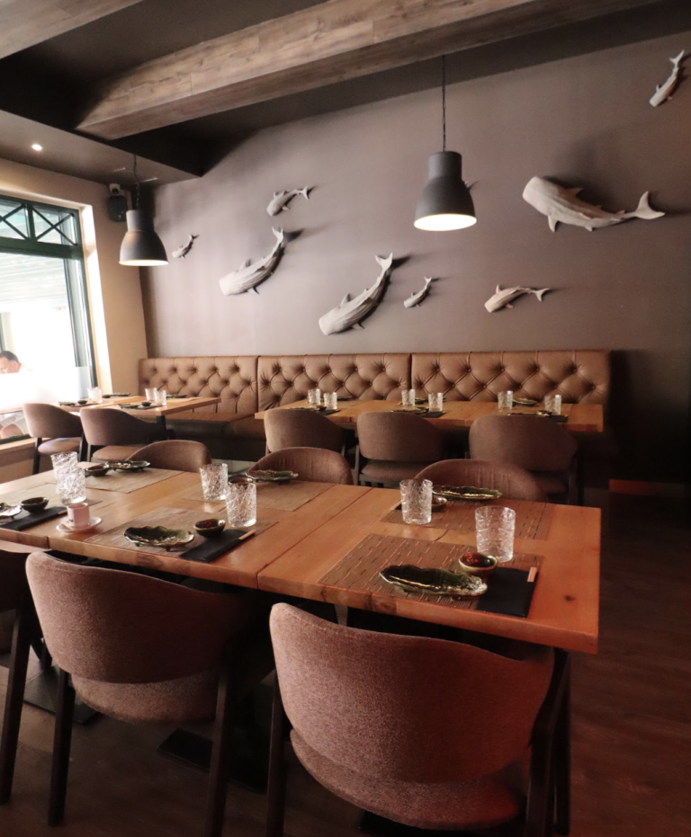 Há um novo sushi em Carcavelos que promete transportar os clientes até ao Japão